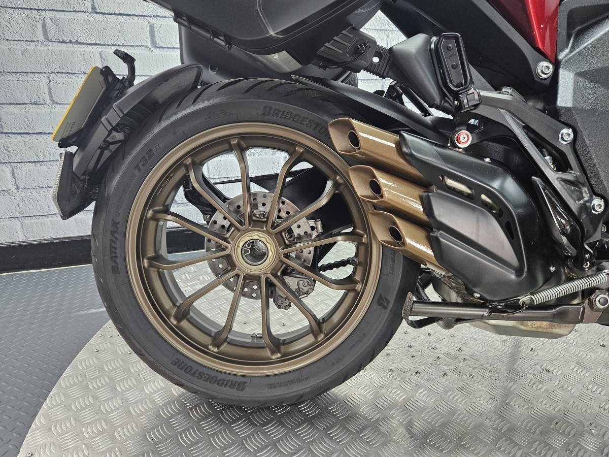 Used MV Agusta Turismo Veloce Lusso SCS 75th ANNIVERSARY MODEL 2022 for sale - 78393160: Photo 4