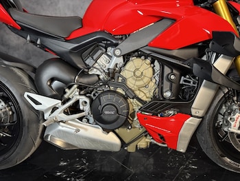 Used Ducati Streetfighter V4S 2021 for sale - bike-79353625: Photo