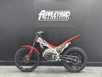 Used Beta SINCRO 250 2T MY 2026 undefined for sale - bike-78395535: Photo