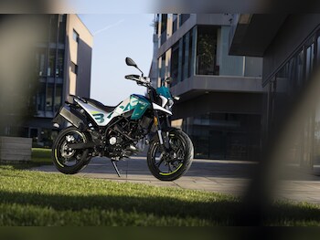 Used Benelli BKX 125 S undefined for sale - bike-78393388: Photo