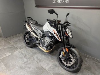 Used KTM 2024 790 DUKE.. FOC TECH PACK & FINANCE FROM 3.9% undefined for sale - bike-78394614: Photo