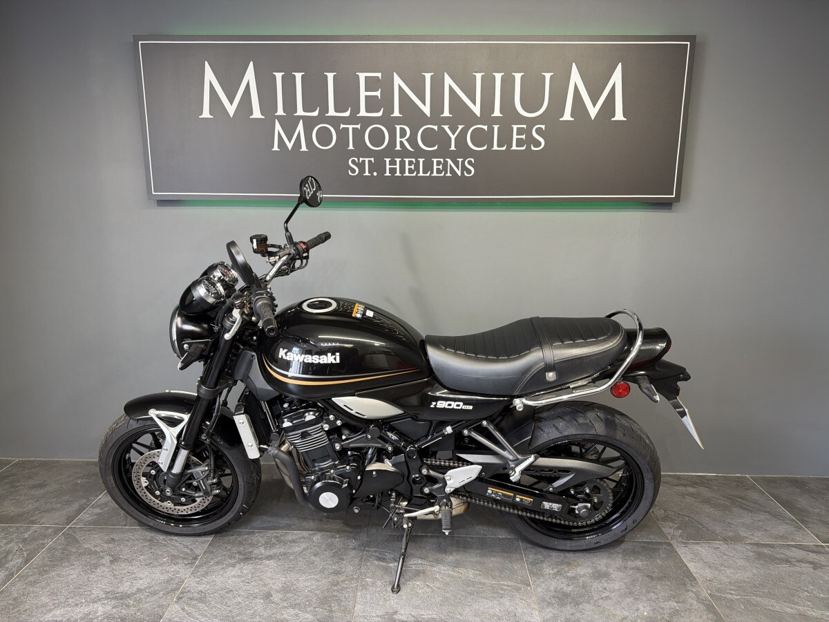 Used Kawasaki ZR 900 CKF 2020 for sale - 78611181: Photo 11