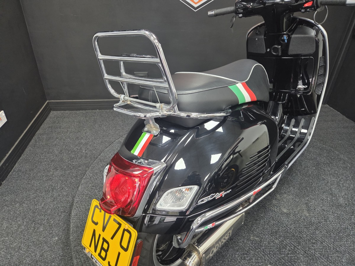 Used Piaggio VESPA GTS 300 SUPER 2020 for sale - 78397617: Photo 14