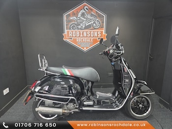 Used Piaggio VESPA GTS 300 SUPER 2020 for sale - bike-78397617: Photo