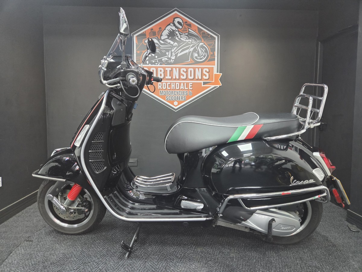 Used Piaggio VESPA GTS 300 SUPER 2020 for sale - 78397617: Photo 3