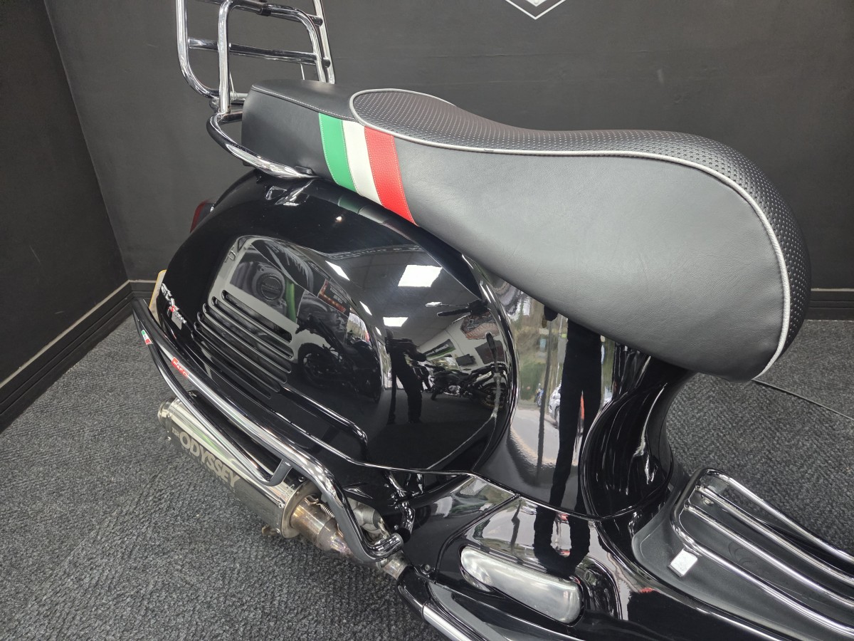 Used Piaggio VESPA GTS 300 SUPER 2020 for sale - 78397617: Photo 6