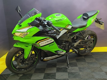 Used Kawasaki NINJA ZX-4RR 2024 for sale - bike-78396357: Photo
