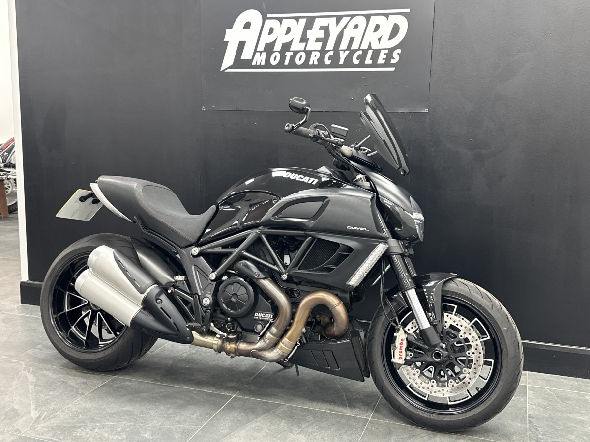 Used Ducati Diavel 2012 for sale - 78395563: Photo 2