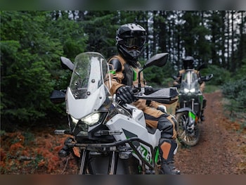 Used Kawasaki KLE 500 SE KLE500DTFAN (GN1/GY2/WT2) undefined for sale - bike-78393639: Photo