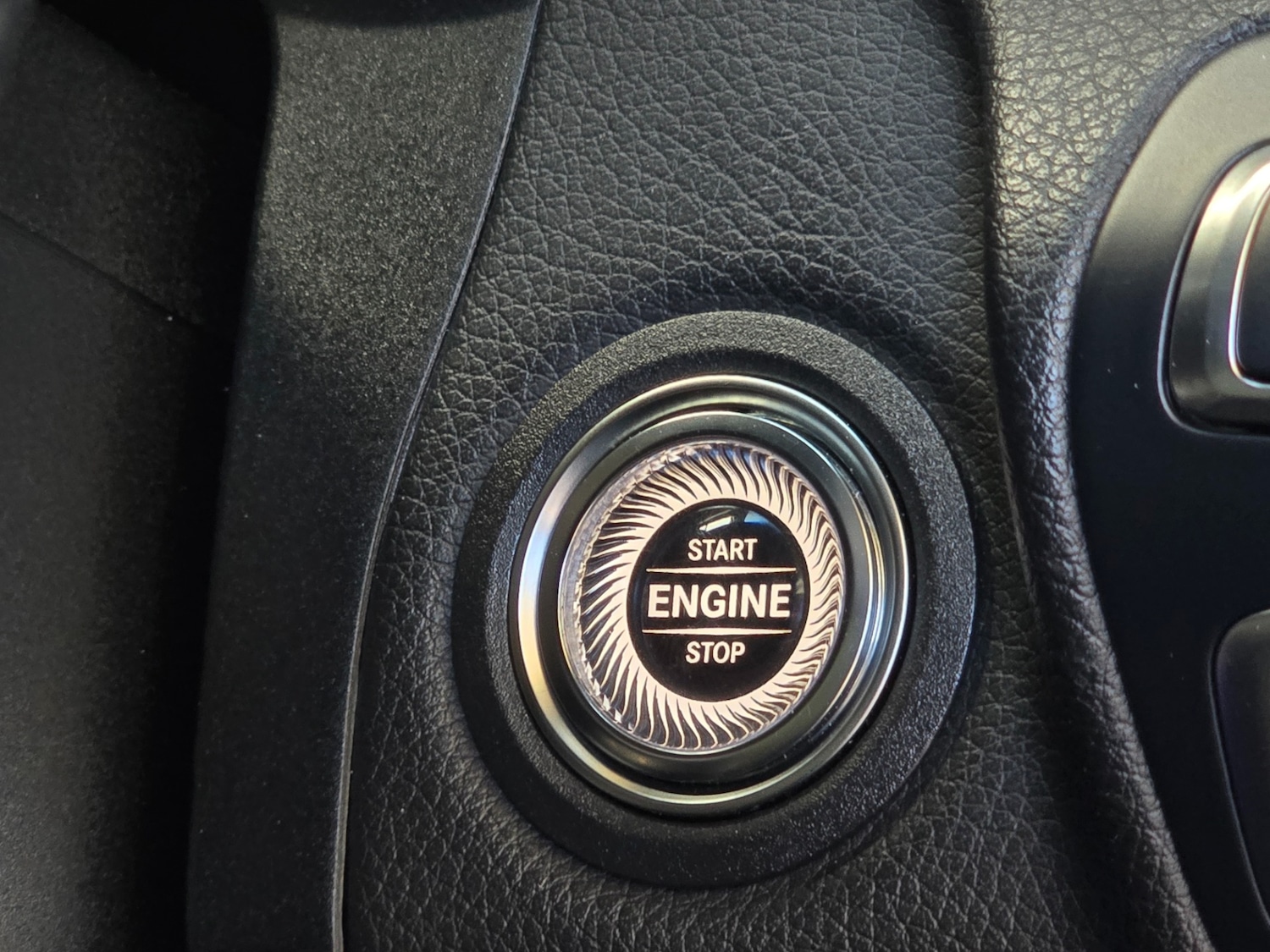 Used Mercedes-Benz C Class 2023 for sale - 76785438: Photo 23