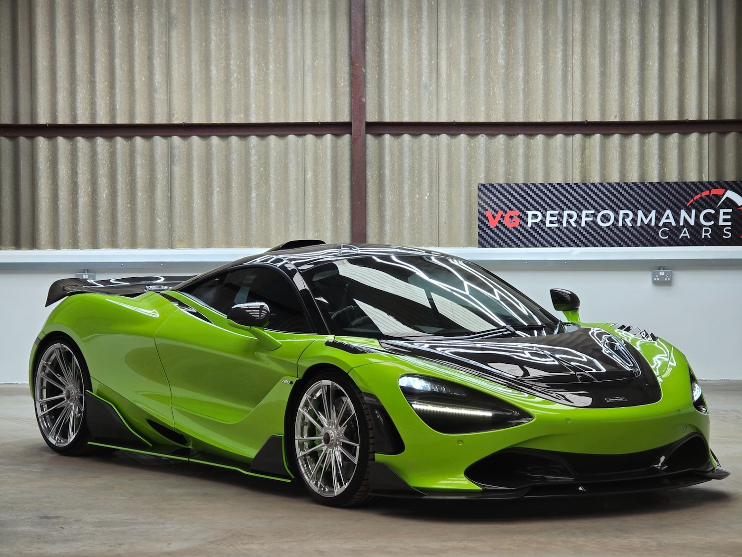 Used McLaren 720S 2019 for sale - 76785435: Photo 1