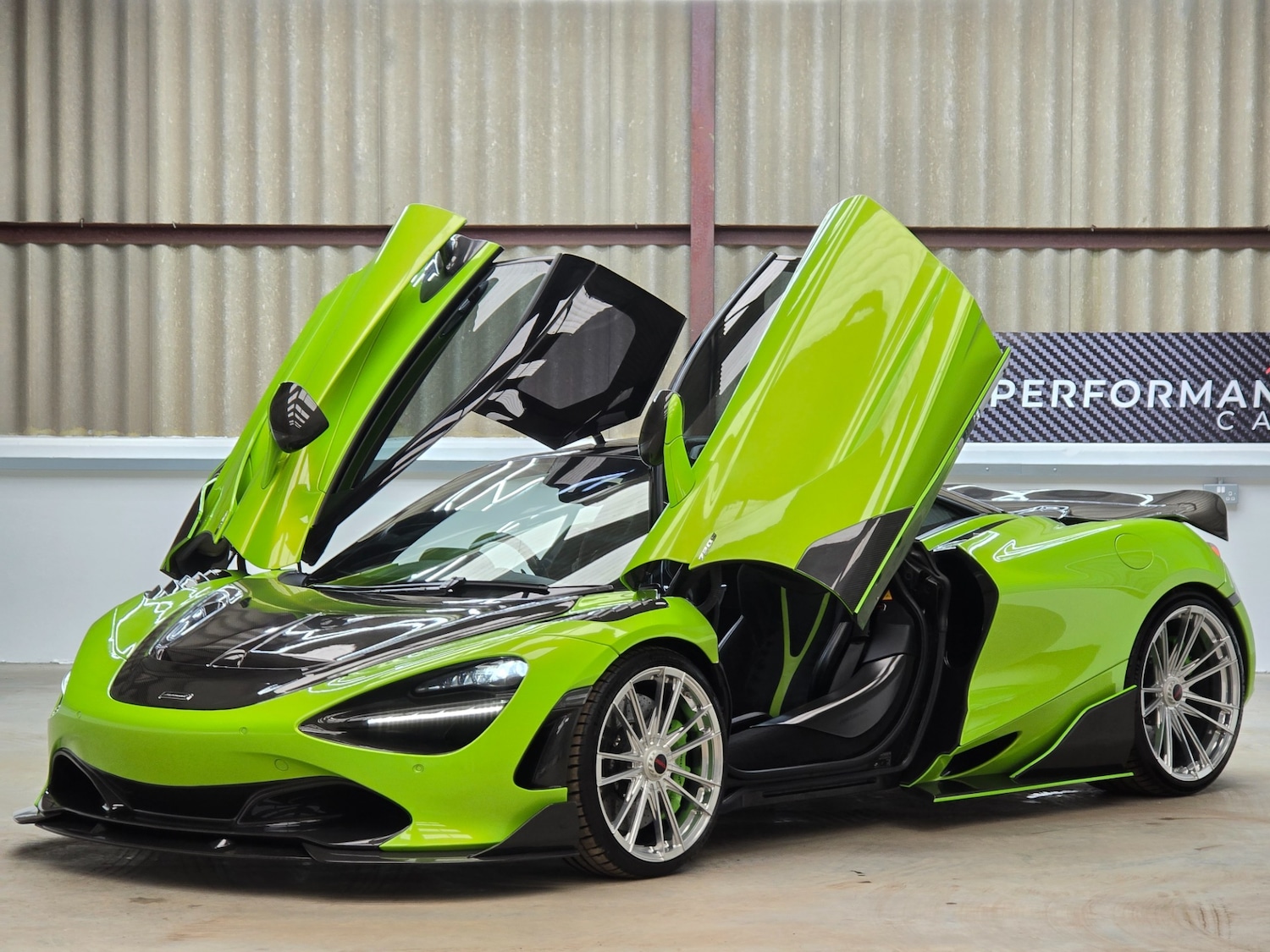 Used McLaren 720S 2019 for sale - 76785435: Photo 2