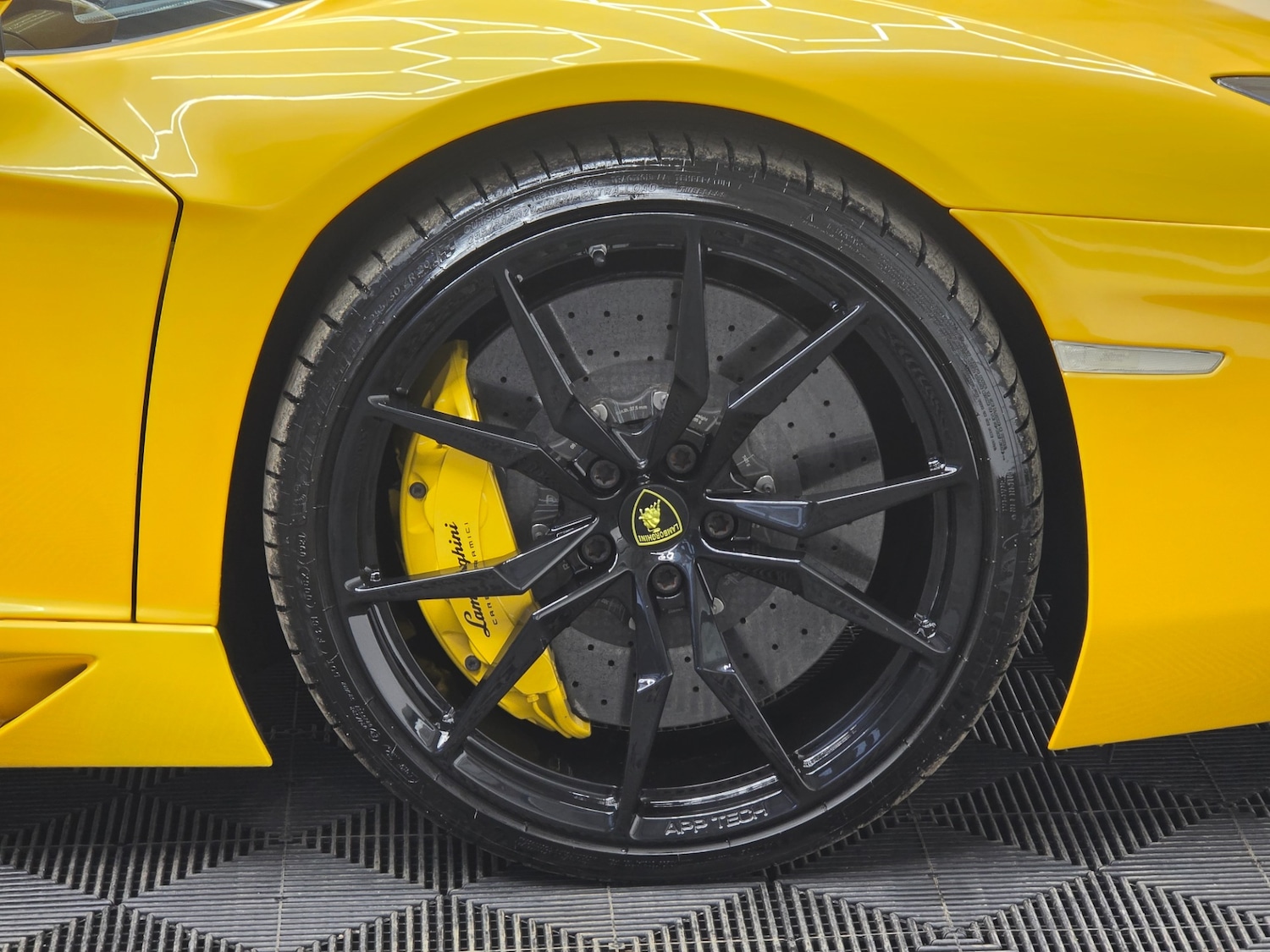 Used Lamborghini Aventador 2013 for sale - 77438626: Photo 8