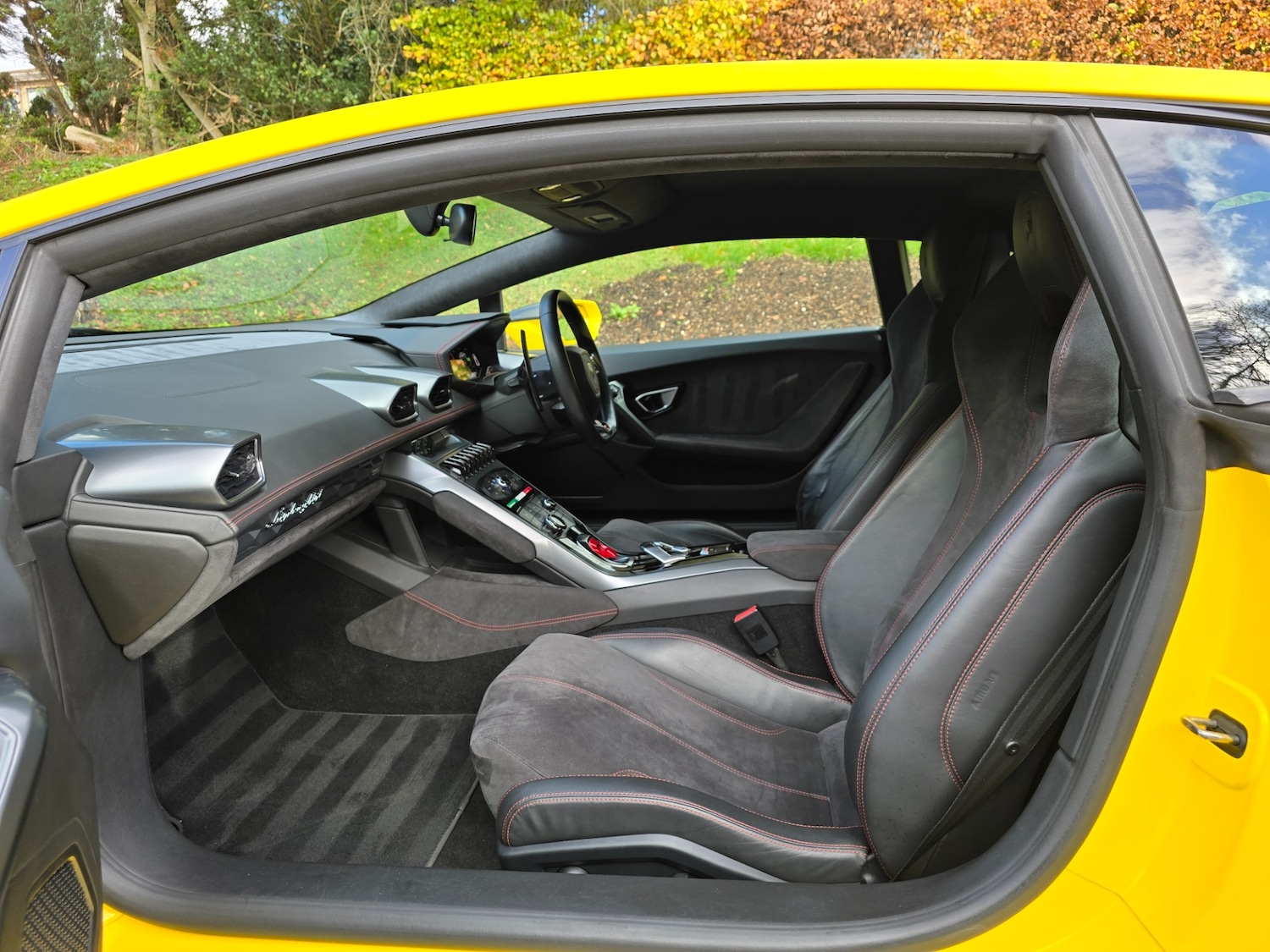 Used Lamborghini Huracan 2014 for sale - 76571382: Photo 13