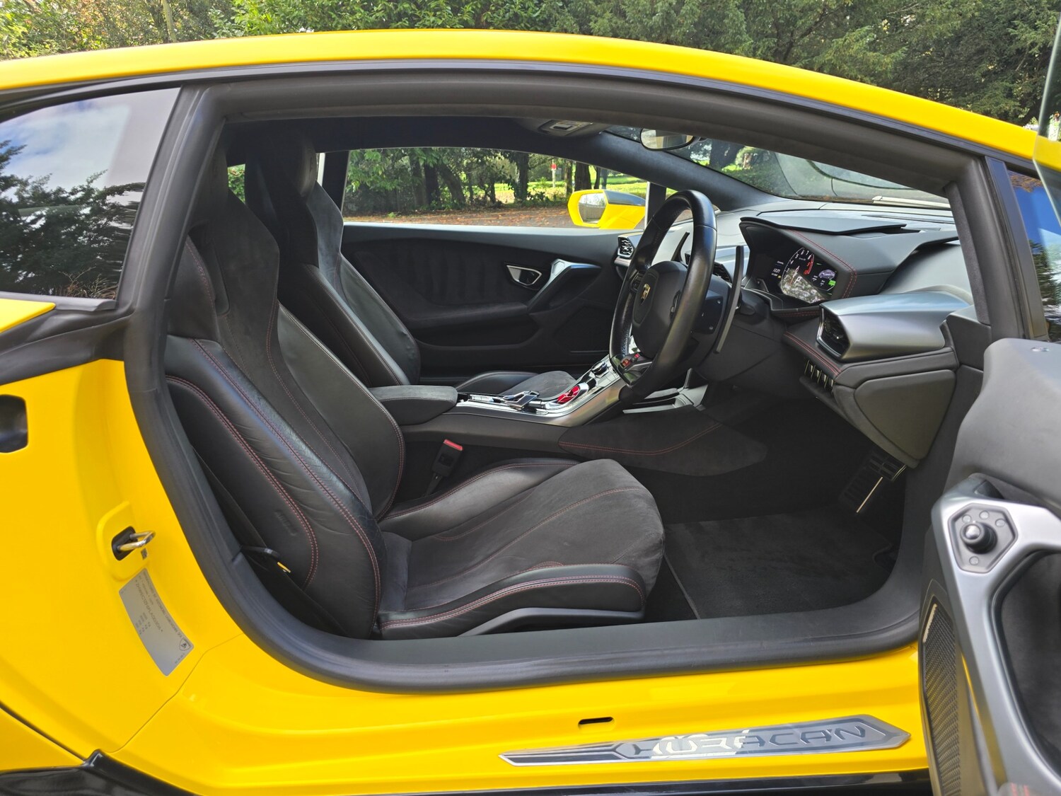 Used Lamborghini Huracan 2014 for sale - 76571382: Photo 16