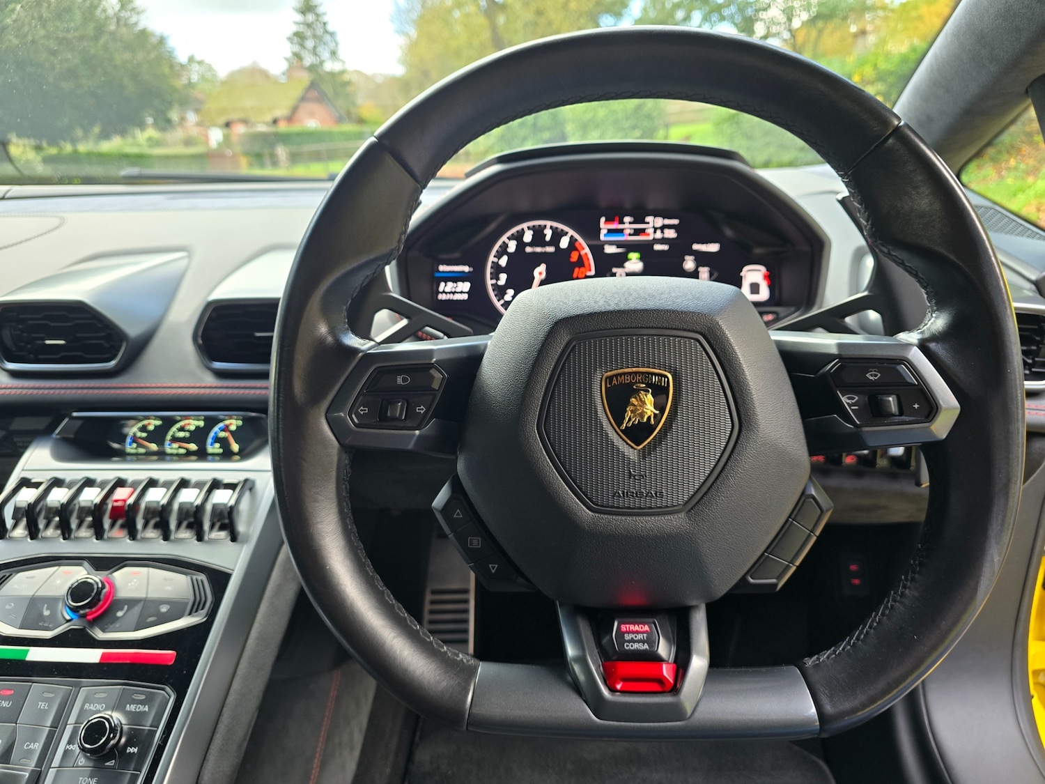 Used Lamborghini Huracan 2014 for sale - 76571382: Photo 18