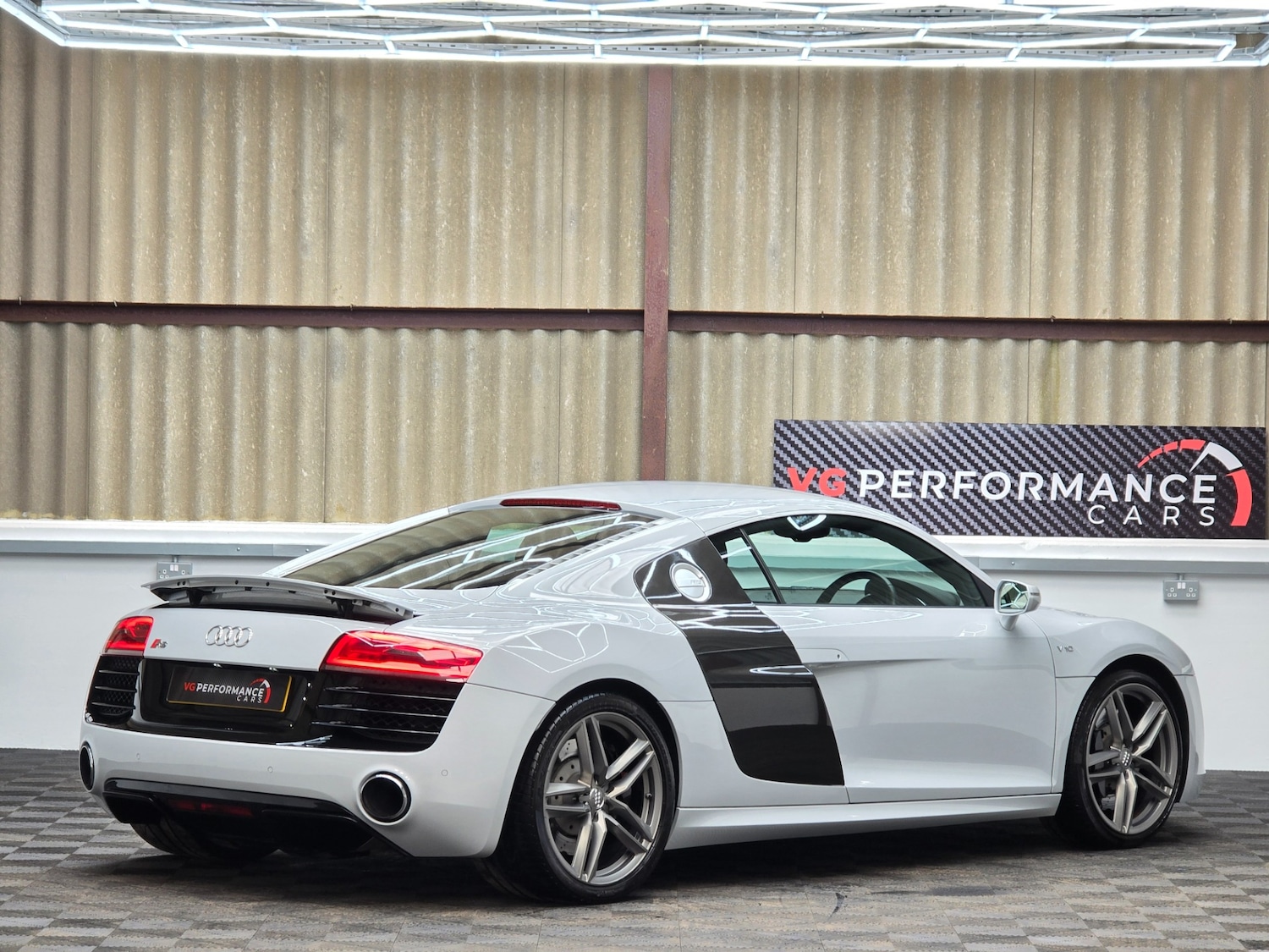 Used Audi R8 2014 for sale - 77881426: Photo 3
