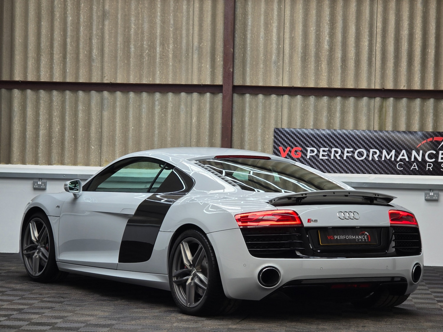 Used Audi R8 2014 for sale - 77881426: Photo 4