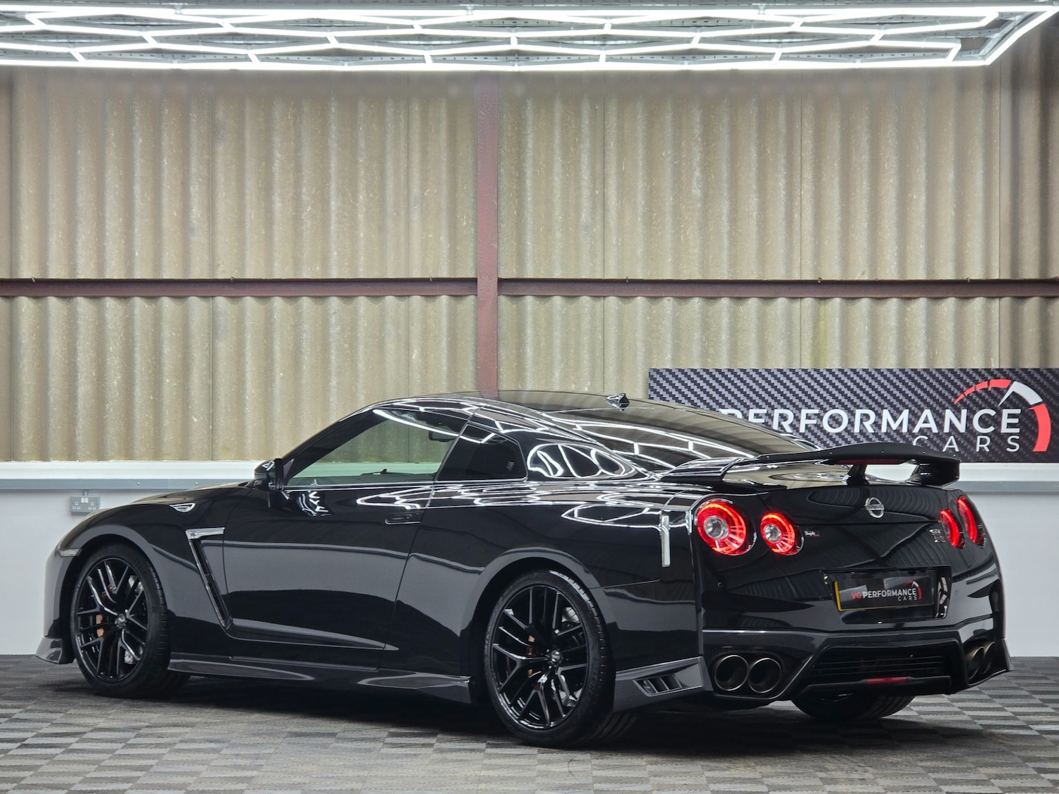 Used Nissan GT-R 2019 for sale - 77793001: Photo 4
