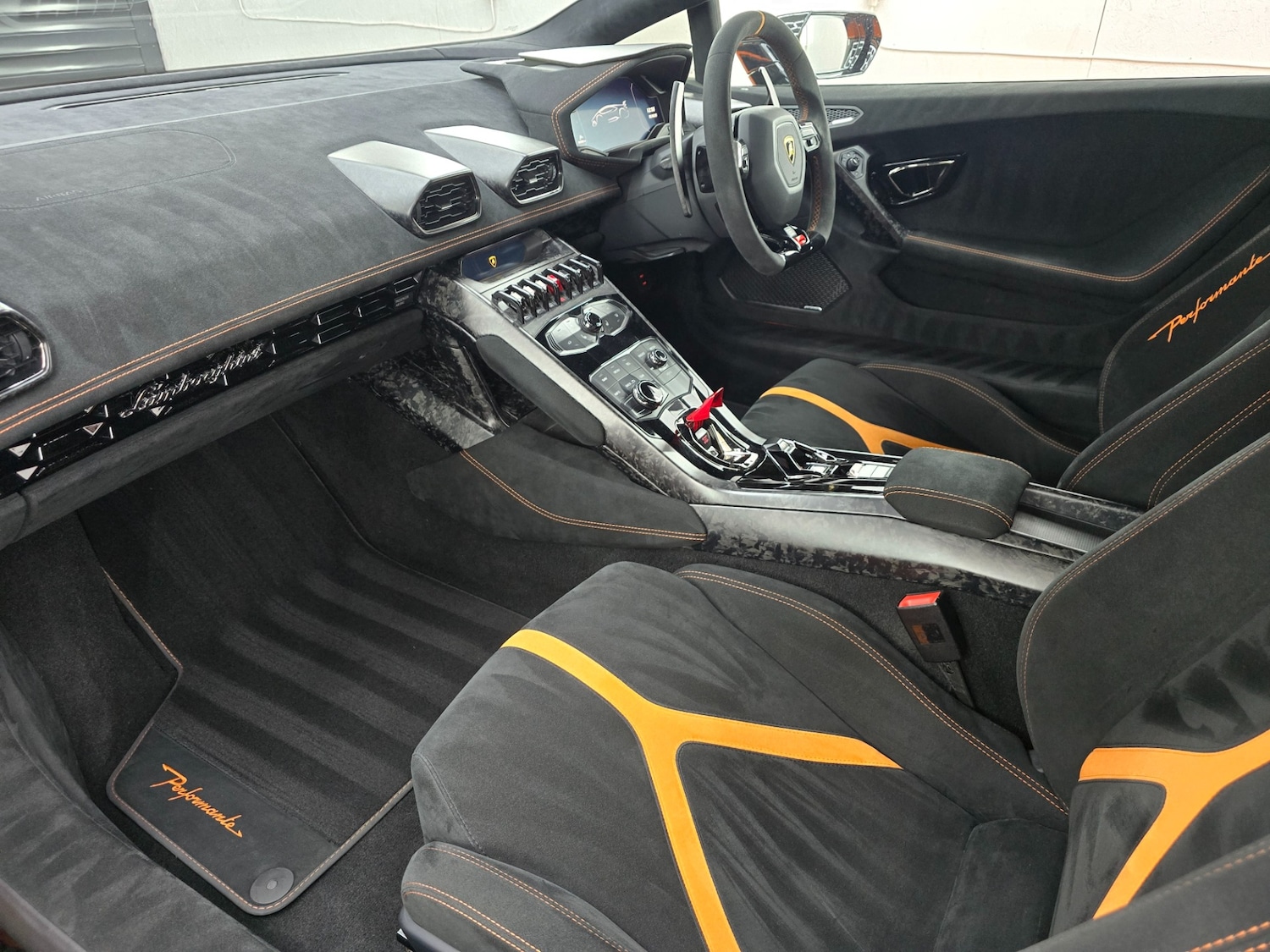 Used Lamborghini Huracan 2018 for sale - 76401112: Photo 17