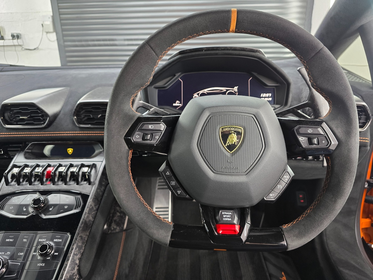 Used Lamborghini Huracan 2018 for sale - 76401112: Photo 29