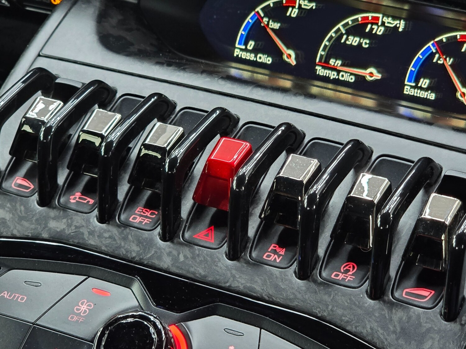 Used Lamborghini Huracan 2018 for sale - 76401112: Photo 30