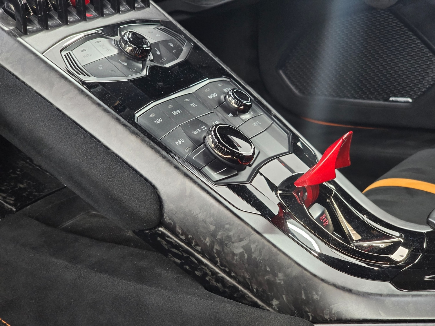 Used Lamborghini Huracan 2018 for sale - 76401112: Photo 33