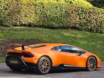 Used Lamborghini Huracan 2018 for sale - 76401112: Photo