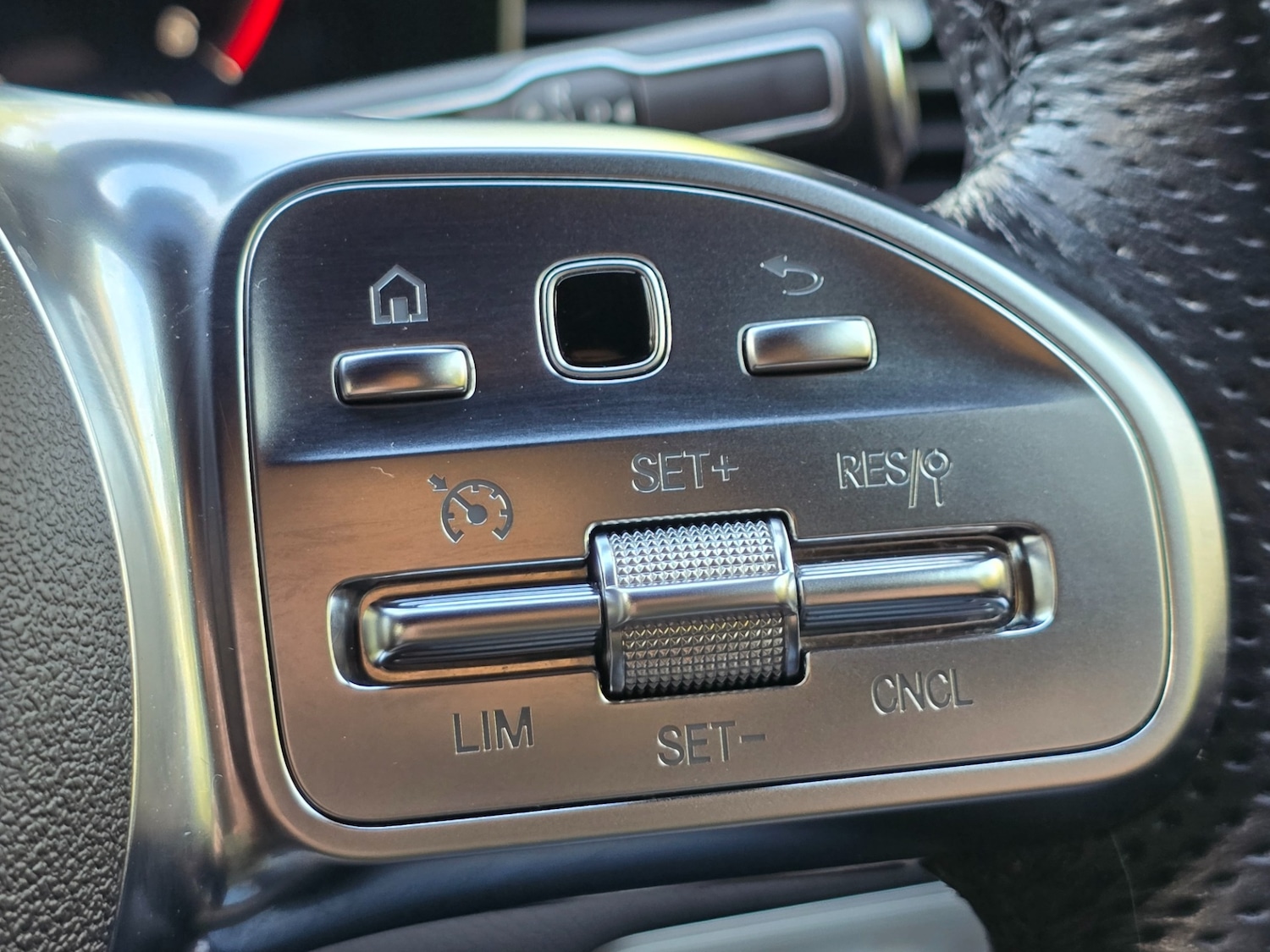 Used Mercedes-Benz GLE 2023 for sale - 76401194: Photo 36