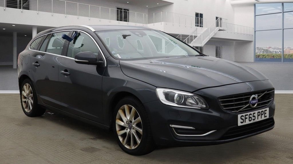 Used Volvo V60 2016 for sale - 76655312: Photo 2
