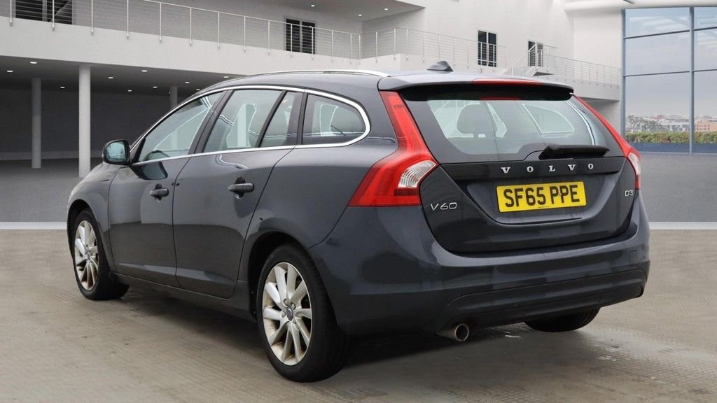 Used Volvo V60 2016 for sale - 76655312: Photo 4