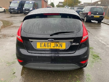 Used Ford Fiesta 2011 for sale - 76147903: Photo 4