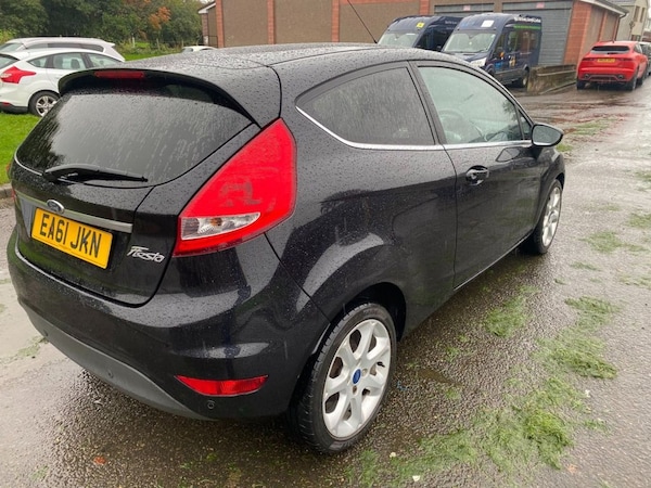 Used Ford Fiesta 2011 for sale - 76147903: Photo 5