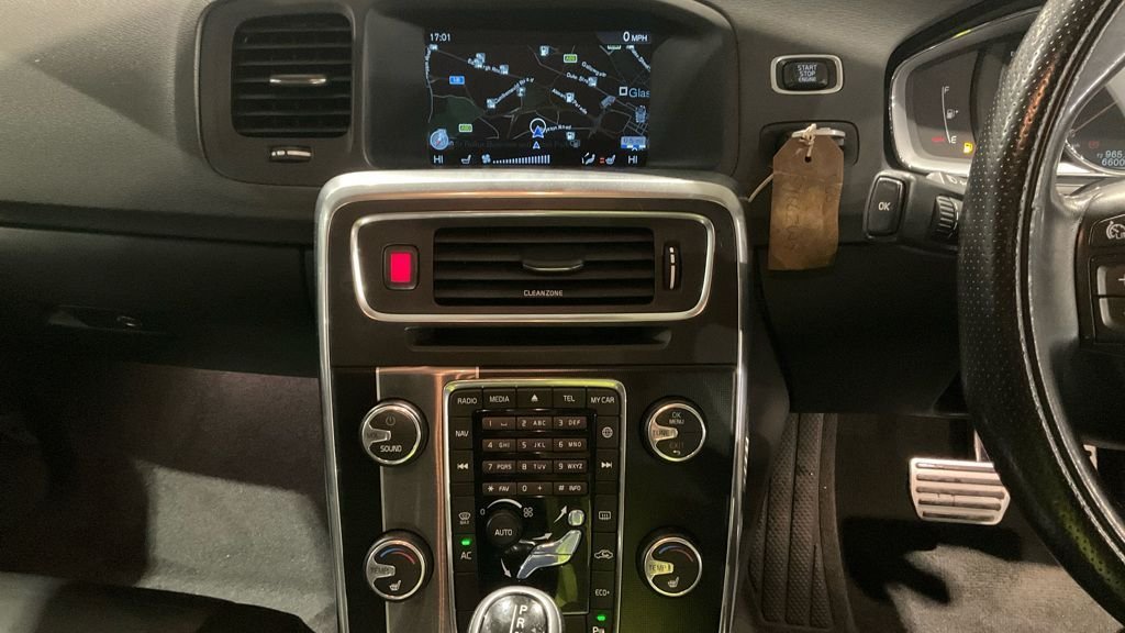 Used Volvo V60 2016 for sale - 76888571: Photo 6