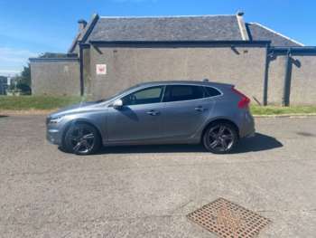 Used Volvo V40 2019 for sale - 74528884: Photo