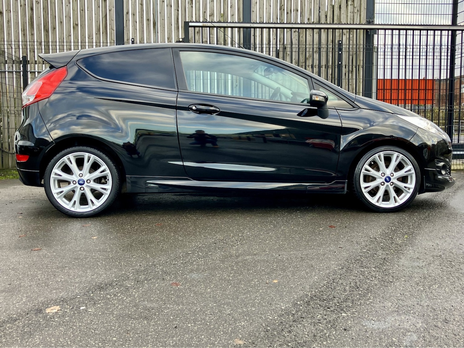 Used Ford Fiesta 2016 for sale - 76963334: Photo 20