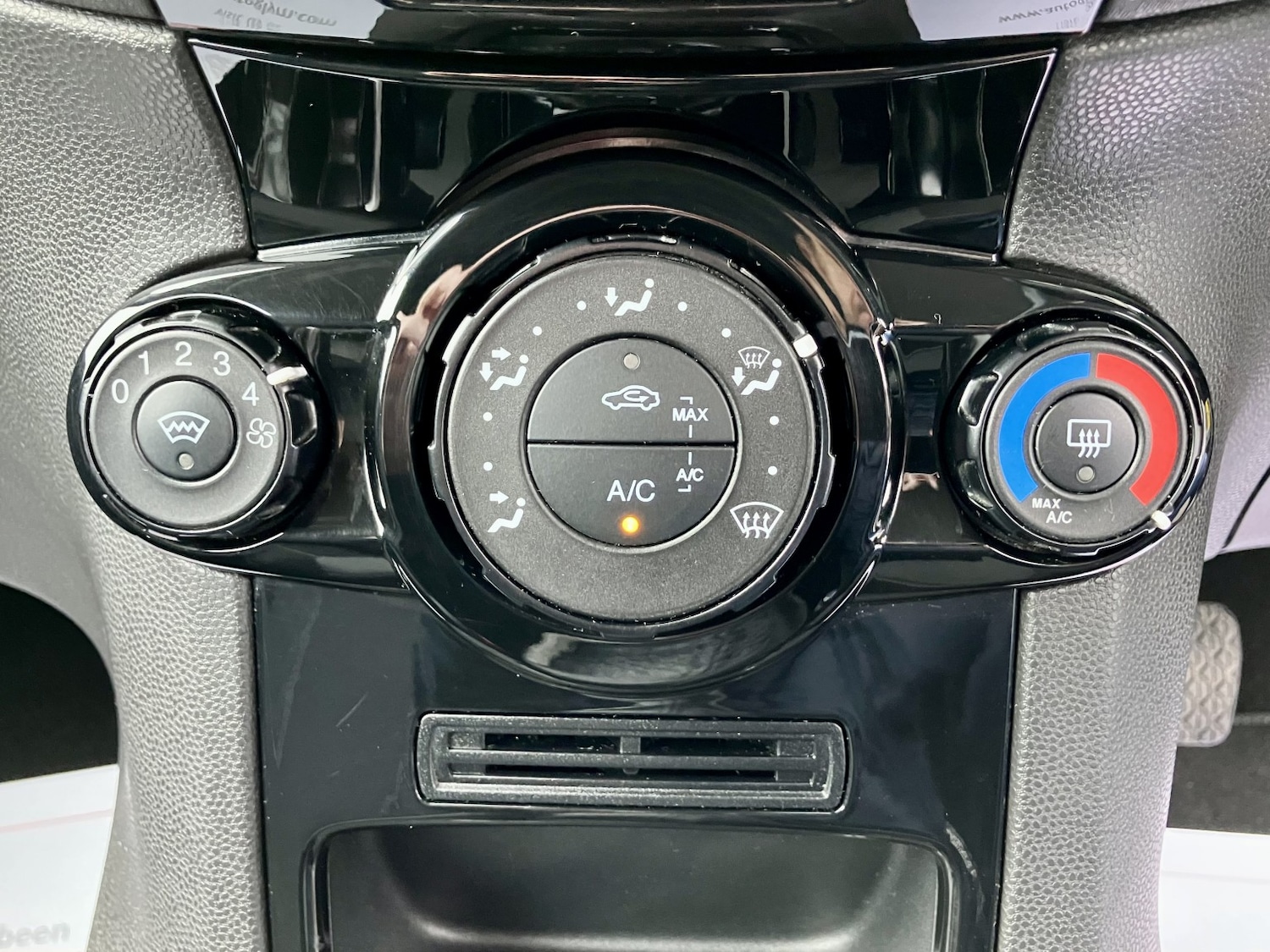 Used Ford Fiesta 2016 for sale - 76963334: Photo 8