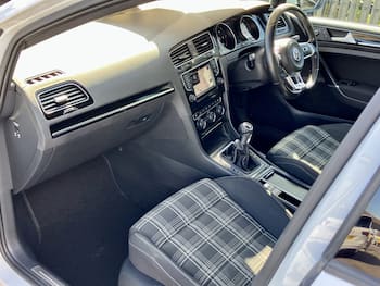 Used Volkswagen Golf 2015 for sale - 79631427: Photo
