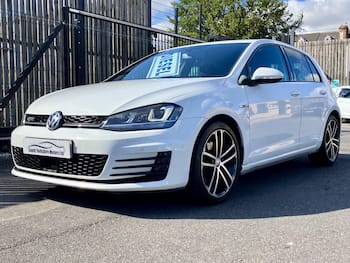 Used Volkswagen Golf 2015 for sale - 79631427: Photo