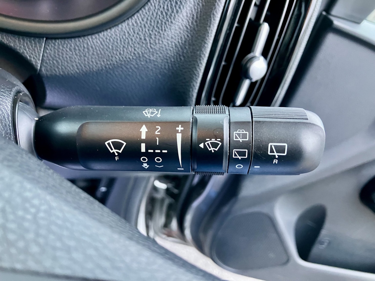 Used Kia Picanto 2023 for sale - 76649802: Photo 31