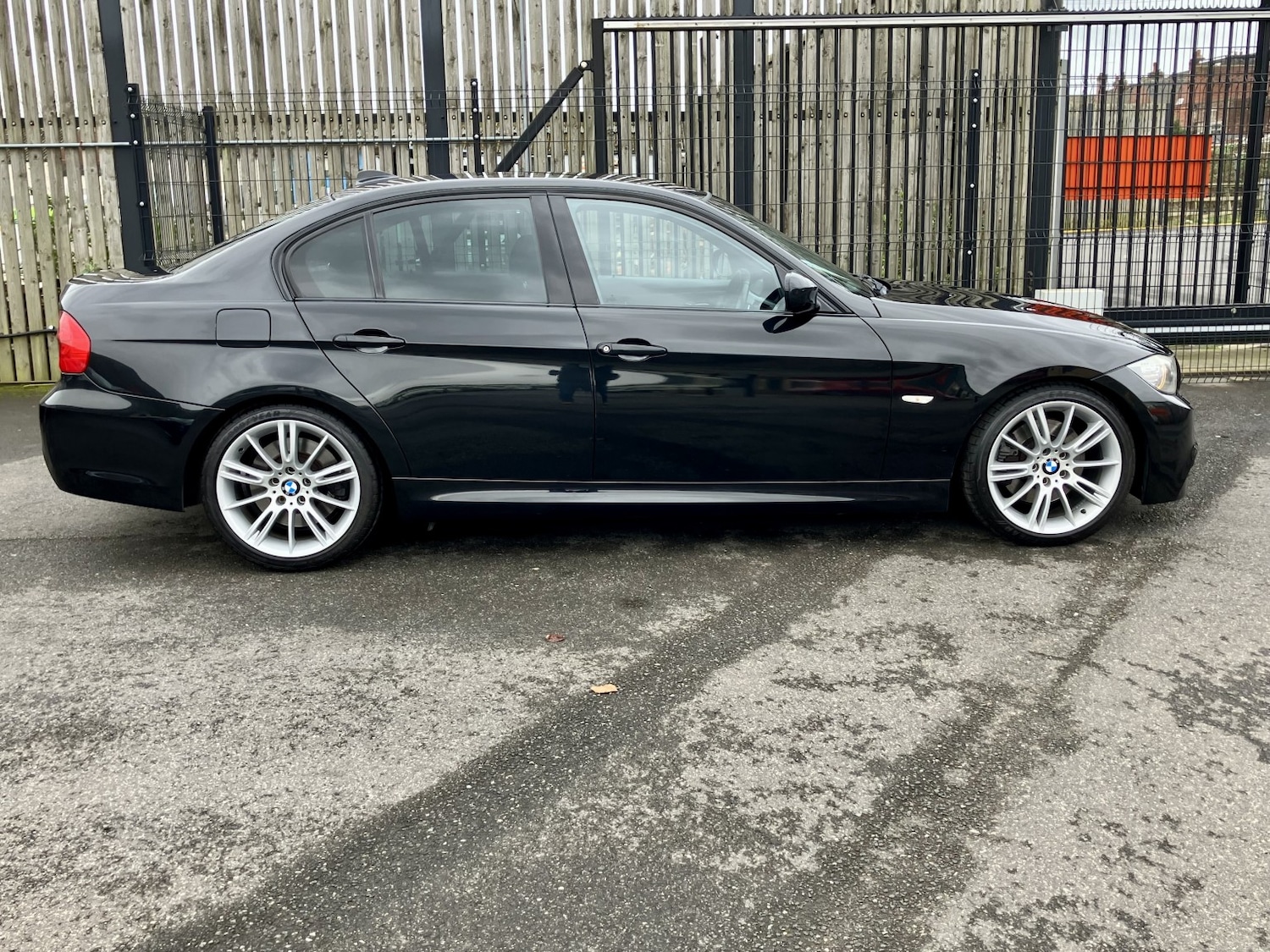 Used BMW 3 Series 2011 for sale - 77508486: Photo 22