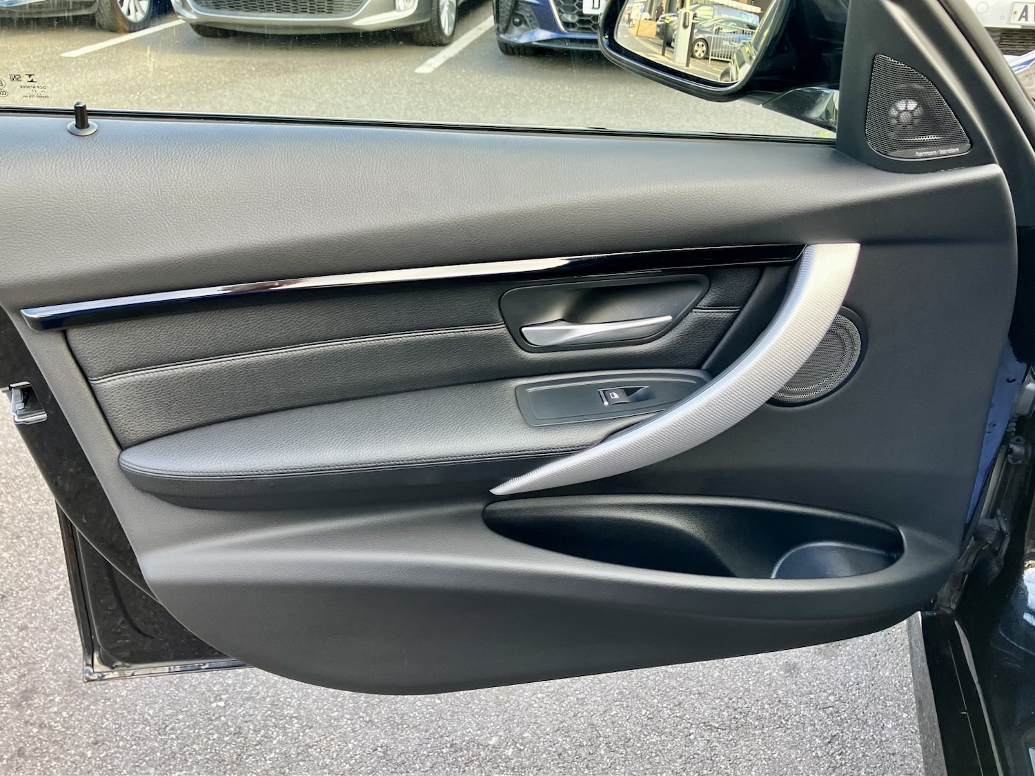 Used BMW 3 Series 2017 for sale - 76211884: Photo 19