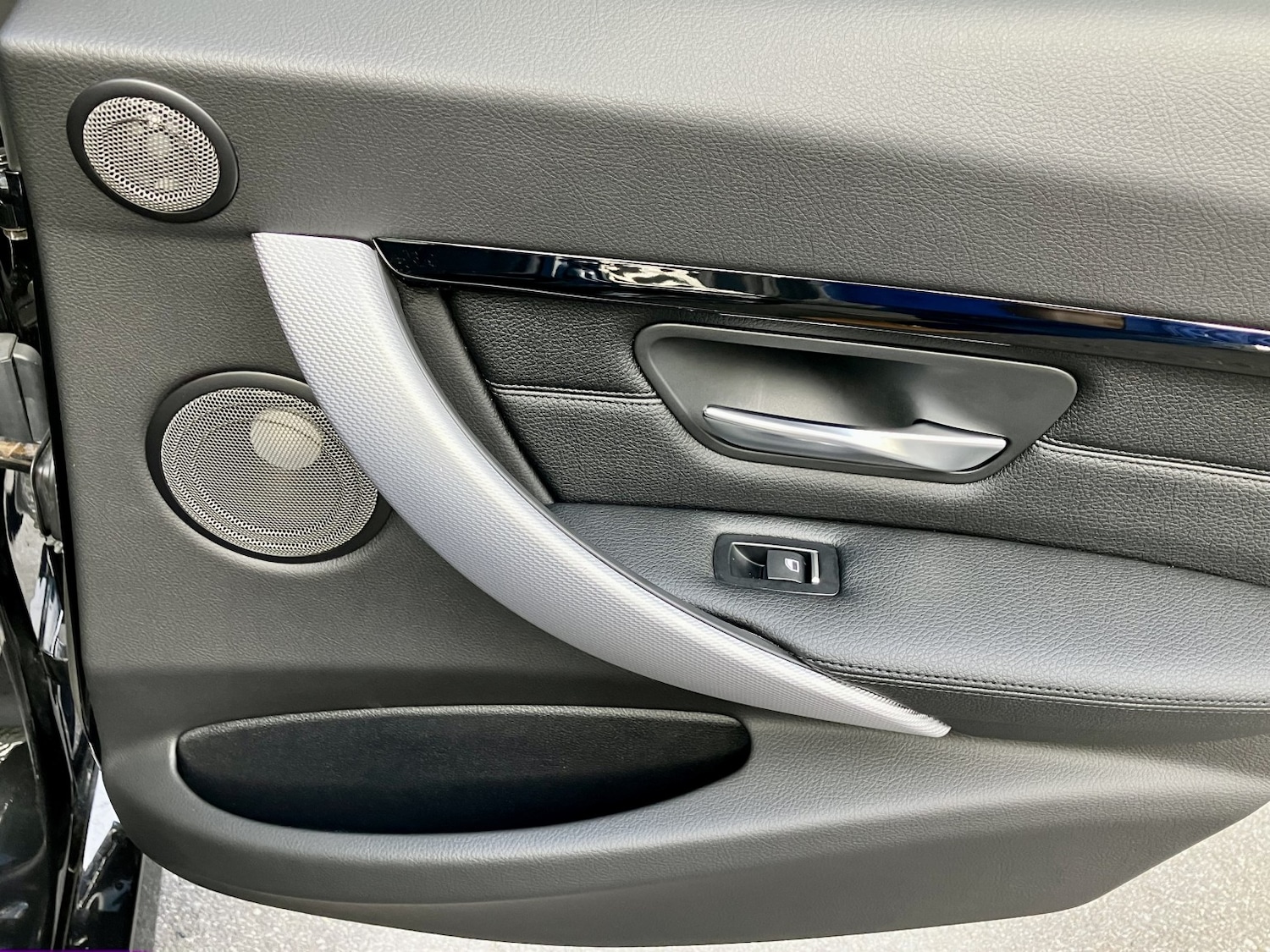 Used BMW 3 Series 2017 for sale - 76211884: Photo 32