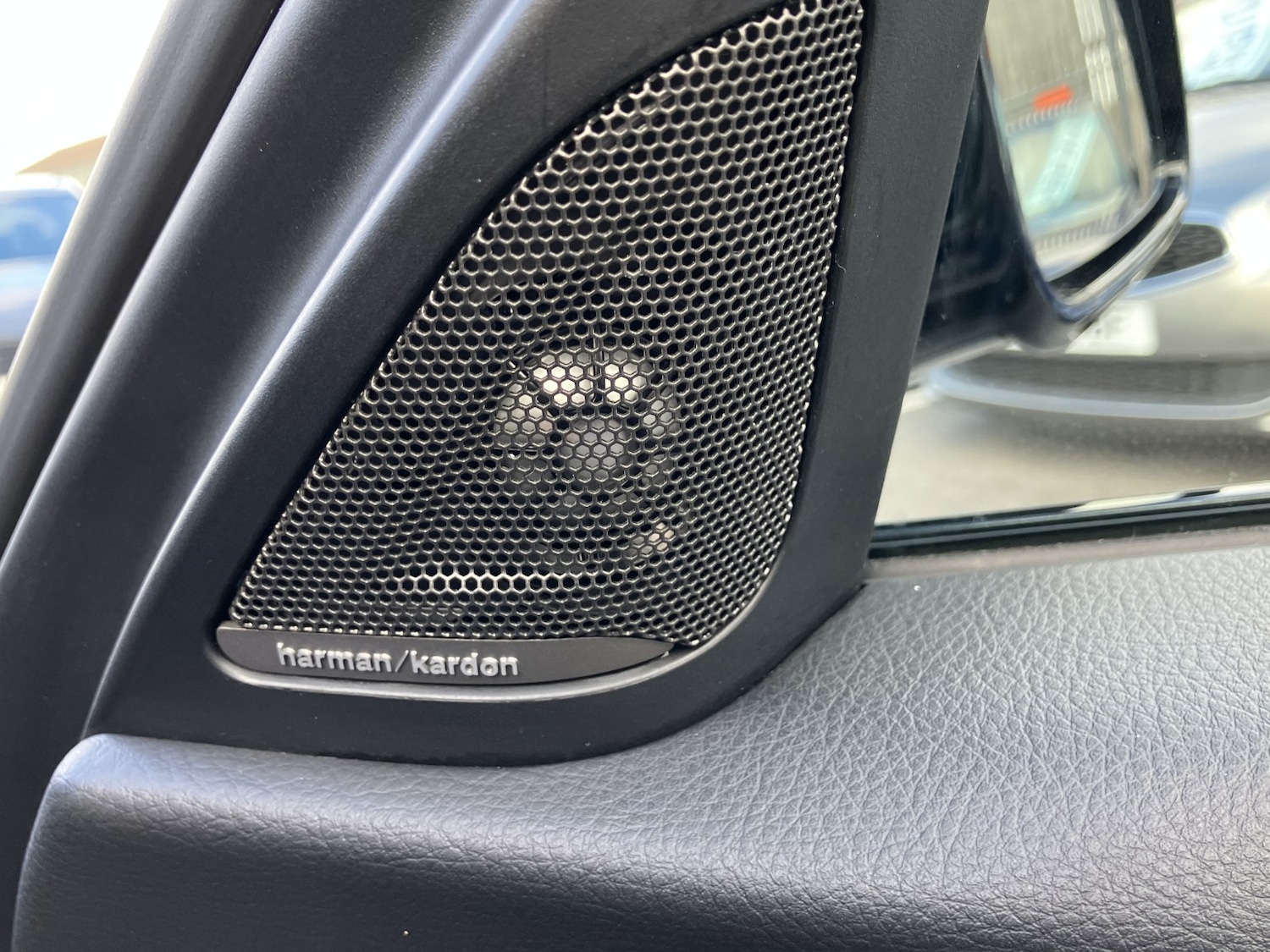 Used BMW 3 Series 2017 for sale - 76211884: Photo 9