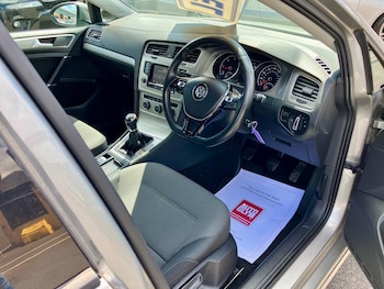 Used Volkswagen Golf 2014 for sale - 75266630: Photo