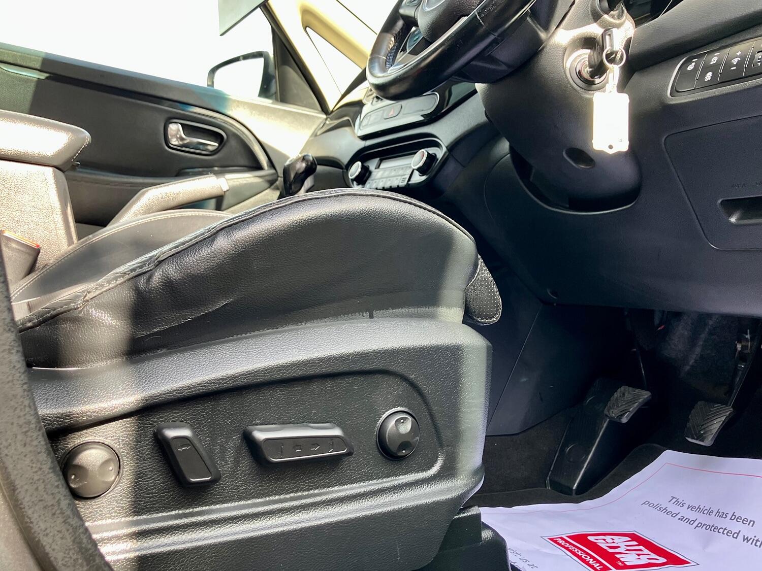 Used Kia Carens 2015 for sale - 75723469: Photo 27