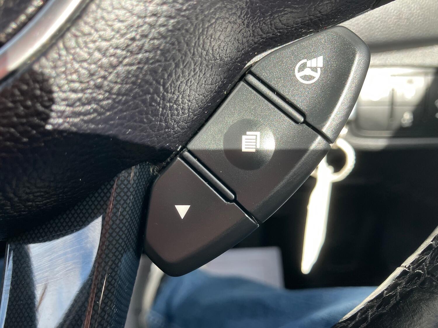 Used Kia Carens 2015 for sale - 75723469: Photo 33