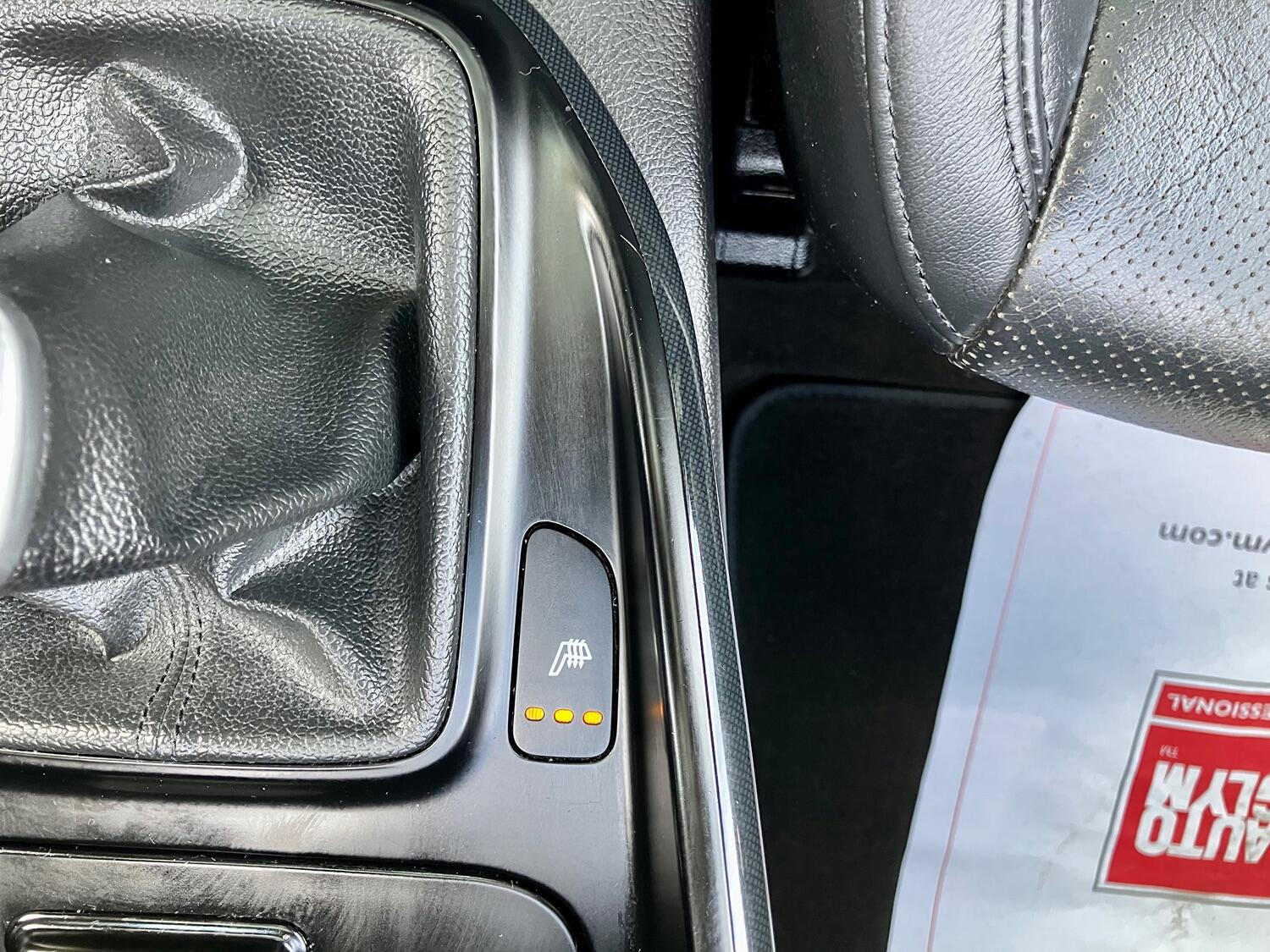 Used Kia Carens 2015 for sale - 75723469: Photo 37