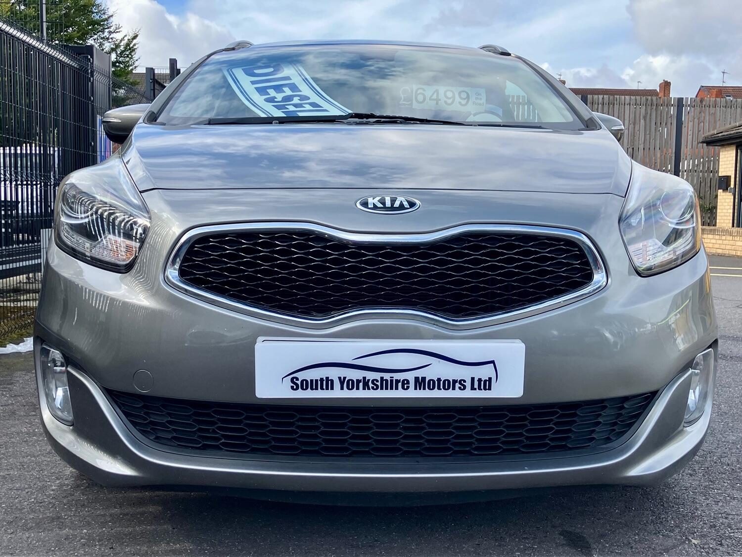 Used Kia Carens 2015 for sale - 75723469: Photo 8