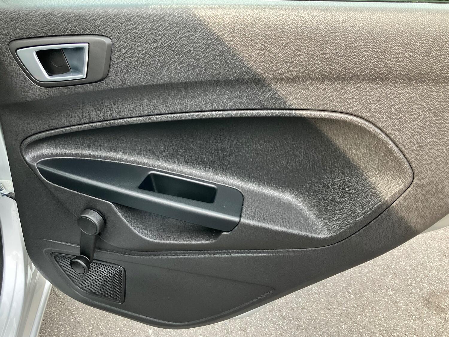 Used Ford Fiesta 2015 for sale - 76794049: Photo 21